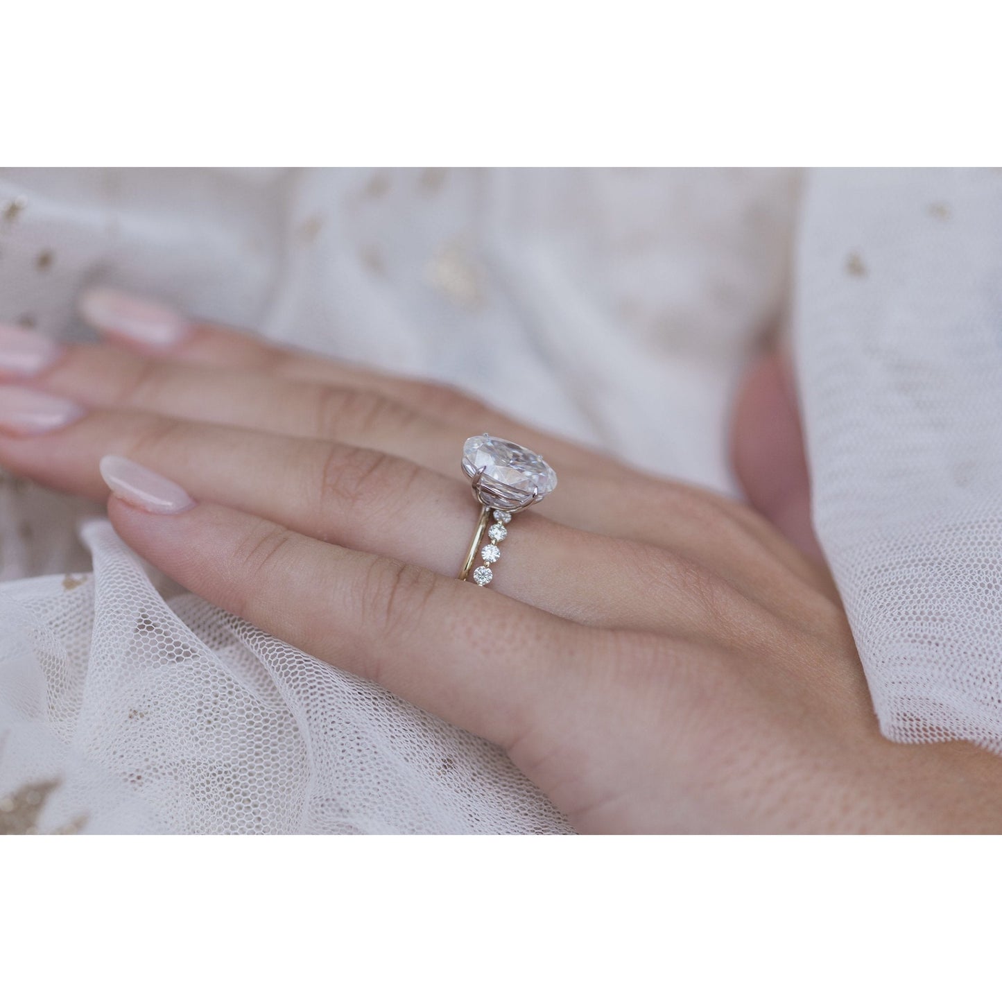 4.0 CT Oval Solitaire Moissanite Engagement Ring