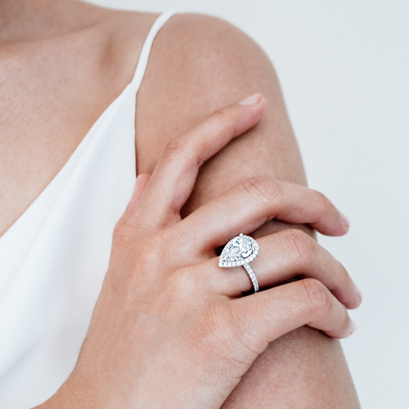 3.0 CT Pear Shaped Moissanite Halo Engagement Ring