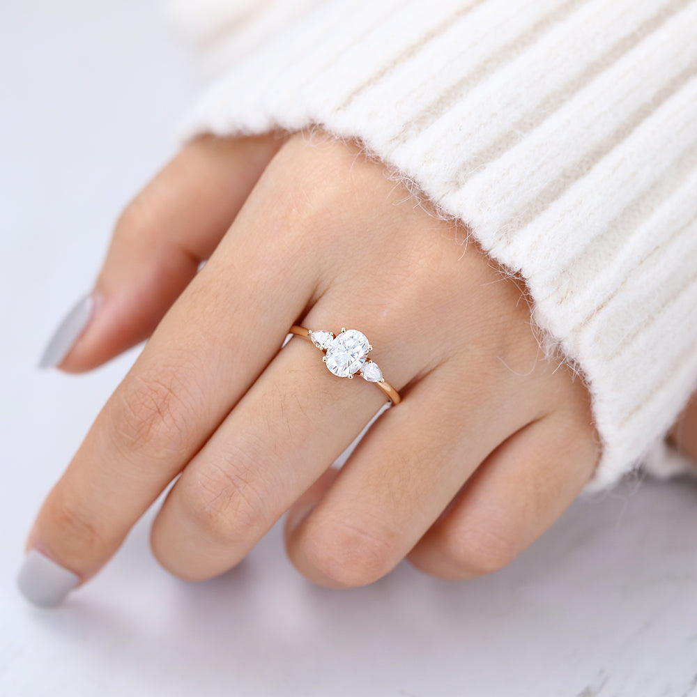 1.33 CT Oval Three Stone Moissanite Engagement Ring