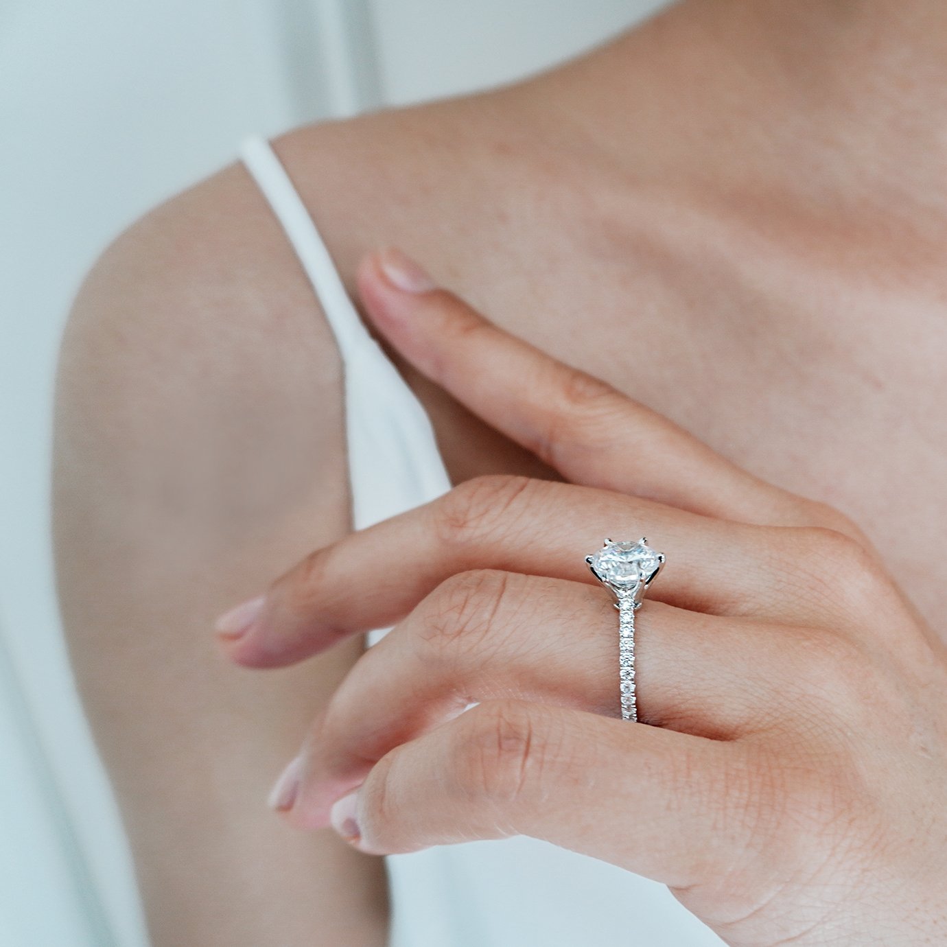 2.0 CT Round Shaped Moissanite Solitaire Pave Setting Engagement Ring