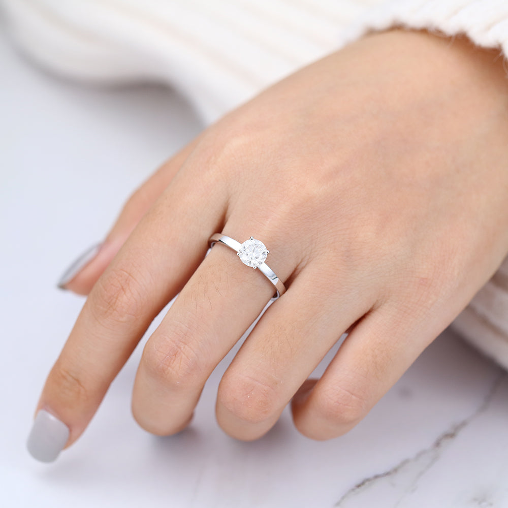 0.88 CT Round Solitaire Moissanite Engagement Ring