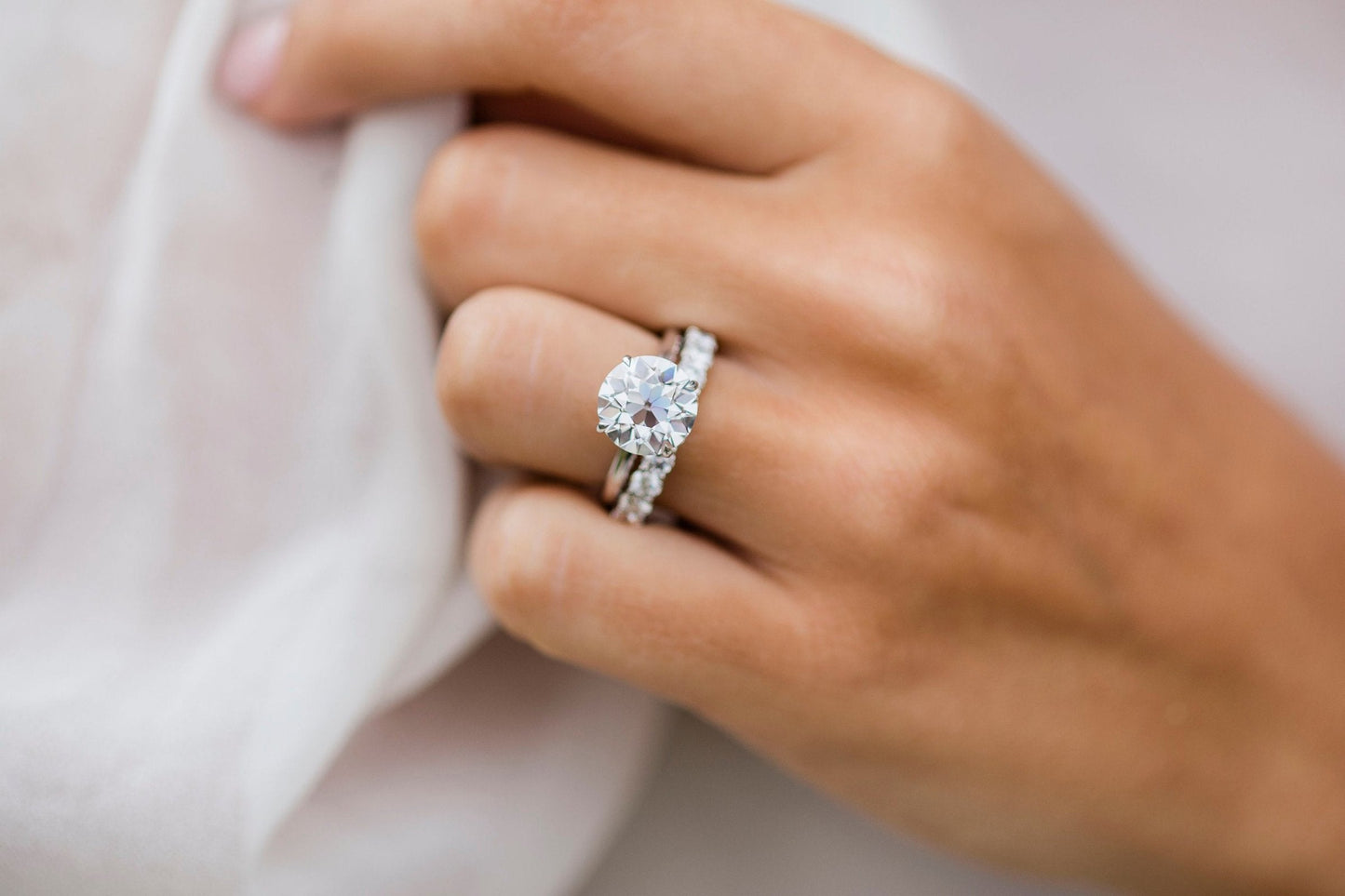 3.0 CT Round Solitaire Moissanite Engagement Ring