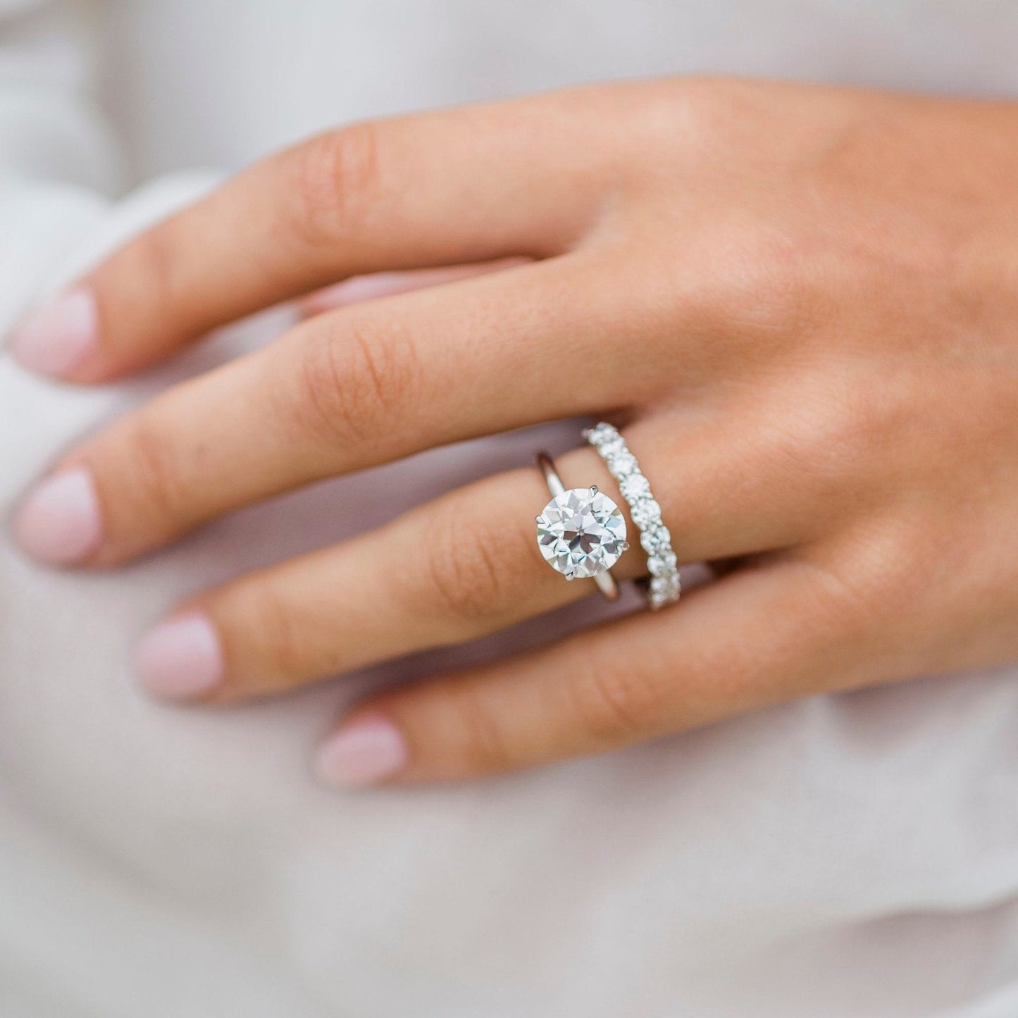 3.0 CT Round Solitaire Moissanite Engagement Ring