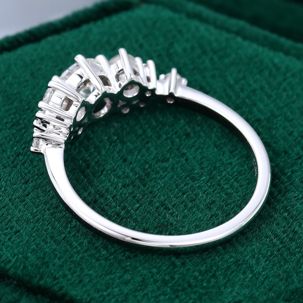0.41 CT Round Shaped Moissanite Cluster Engagement Ring