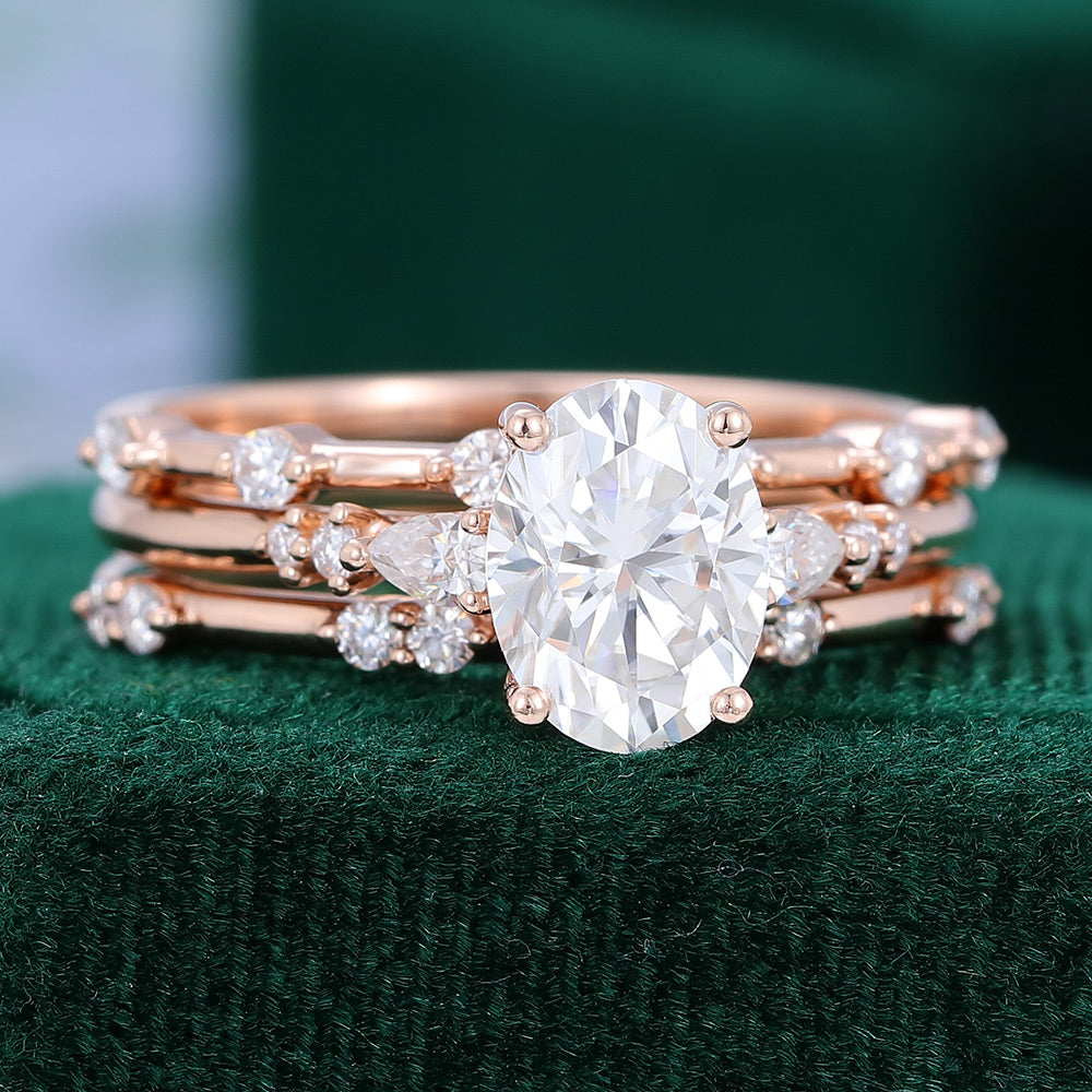 1.33 CT Oval Moissanite Three Stone Bridal Ring Set