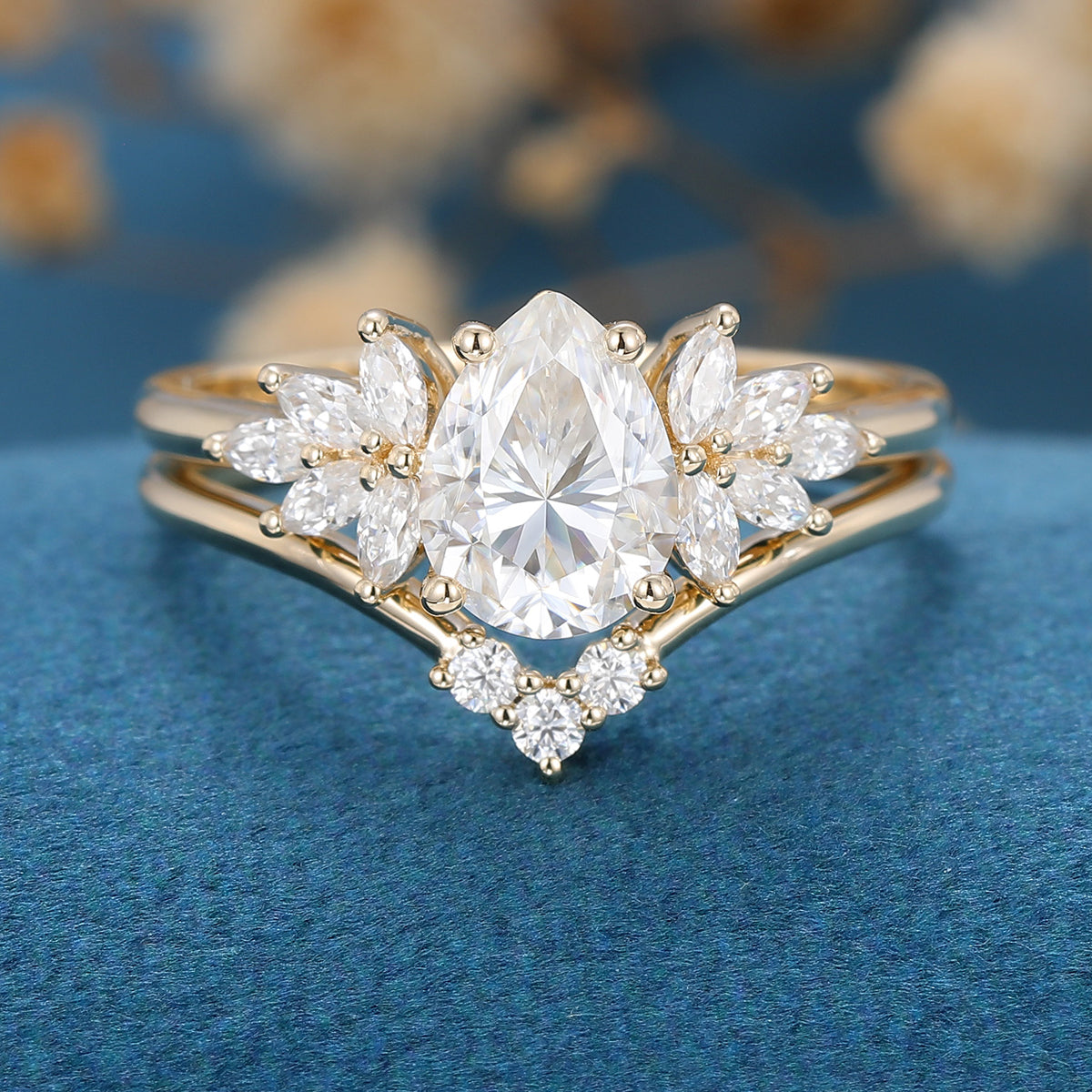 1.0 CT Pear Shaped Moissanite Cluster Bridal Set