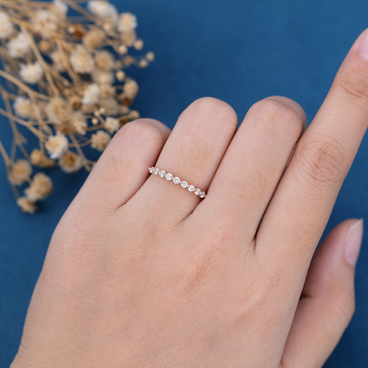 1.60 CT Round Shaped Moissanite Bubble Prongs Wedding Band