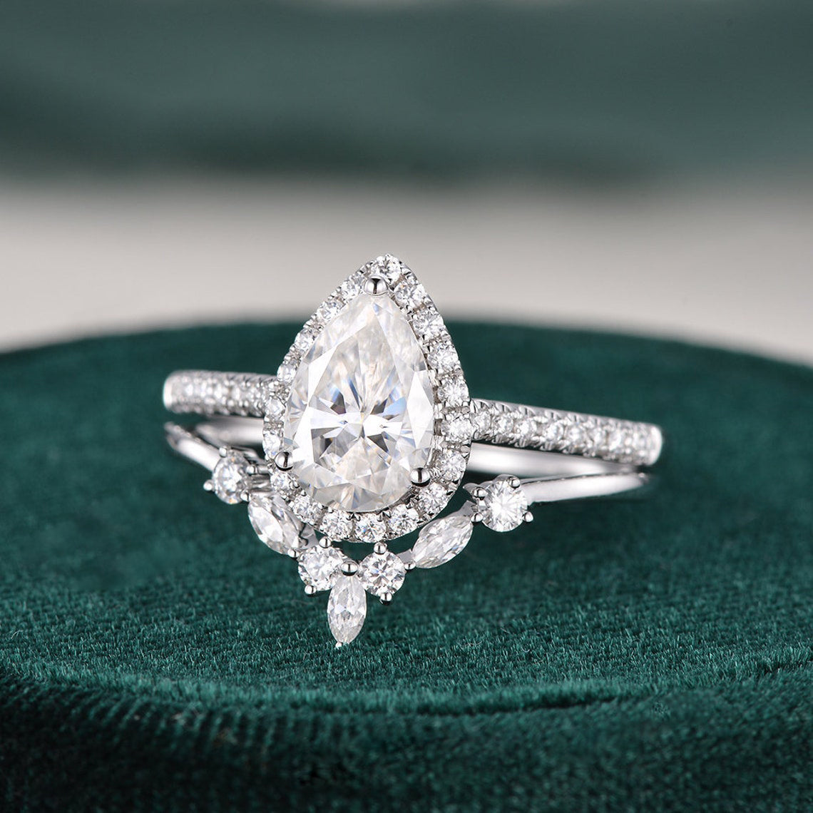 2.0 CT Pear Cut Halo Moissanite Bridal Ring Set
