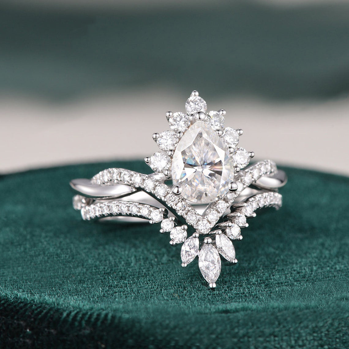 1.50 CT Pear Cut Twisted Art Deco Moissanite Bridal Ring Set