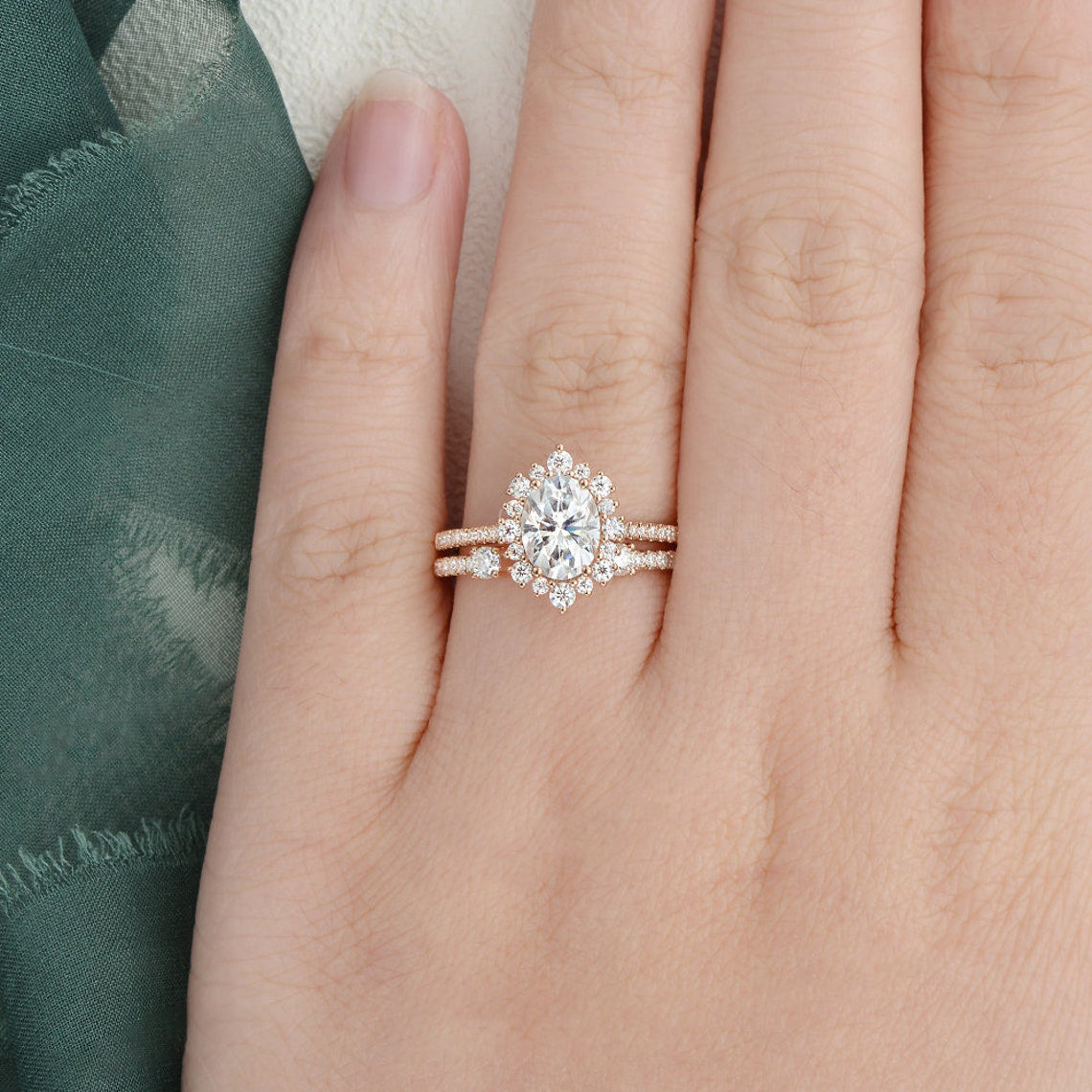 2.0 CT Oval Cut Halo Moissanite Bridal Ring Set