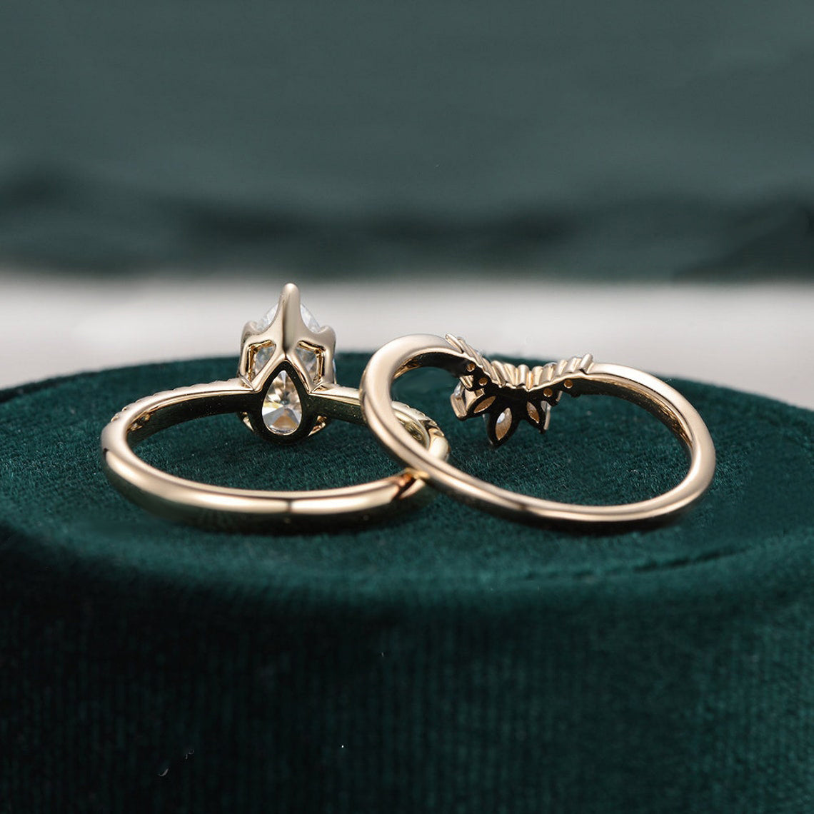 1.0 CT Pear Cut Solitaire Pave Setting Moissanite Bridal Ring Set