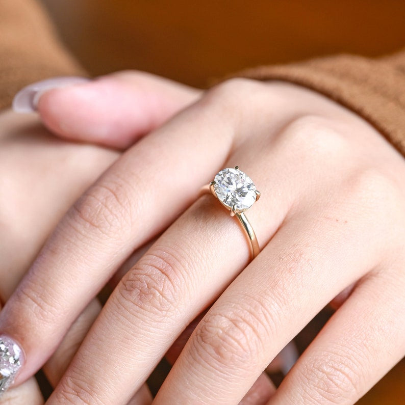 Stunning 1.0 - 2.0 CT Oval Moissanite Engagement Ring with Solitaire Design 2