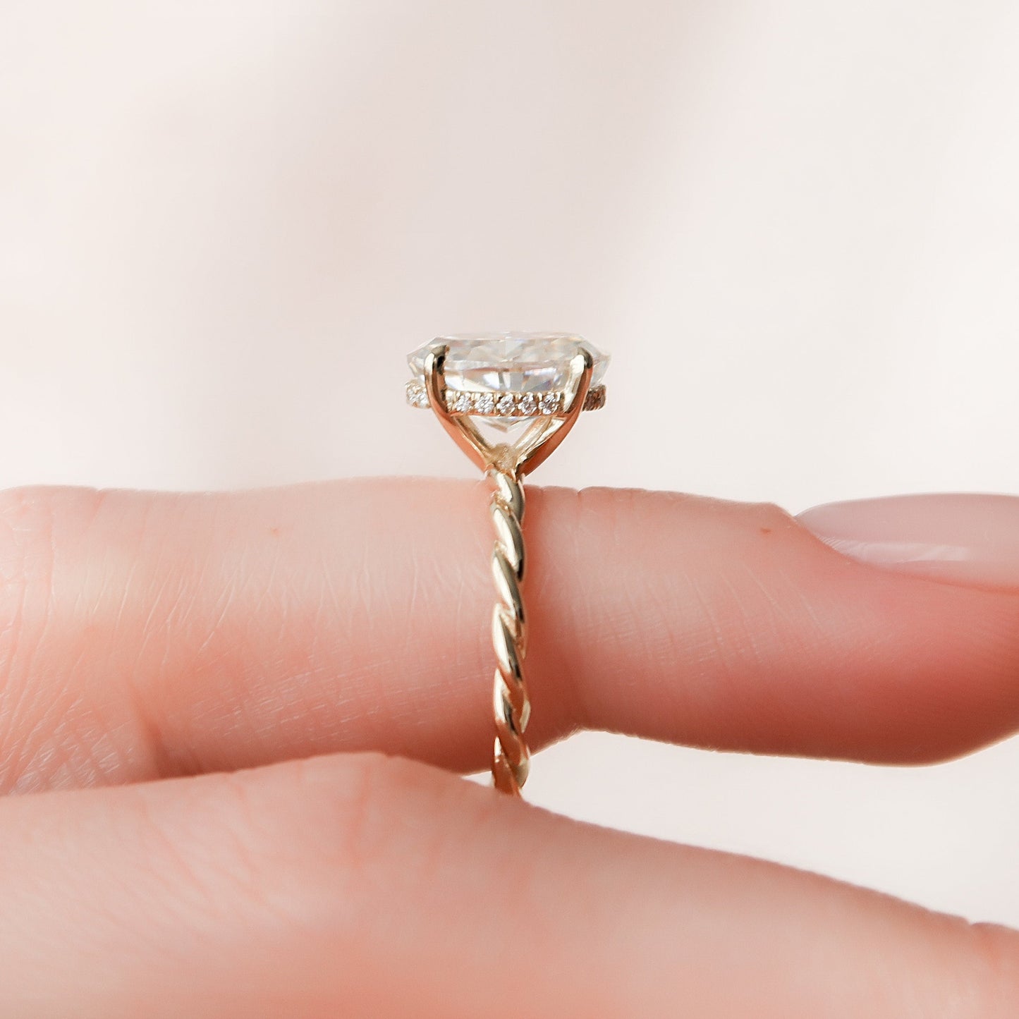 2.0 CT Oval Twisted Band & Hidden Halo Moissanite Engagement Ring