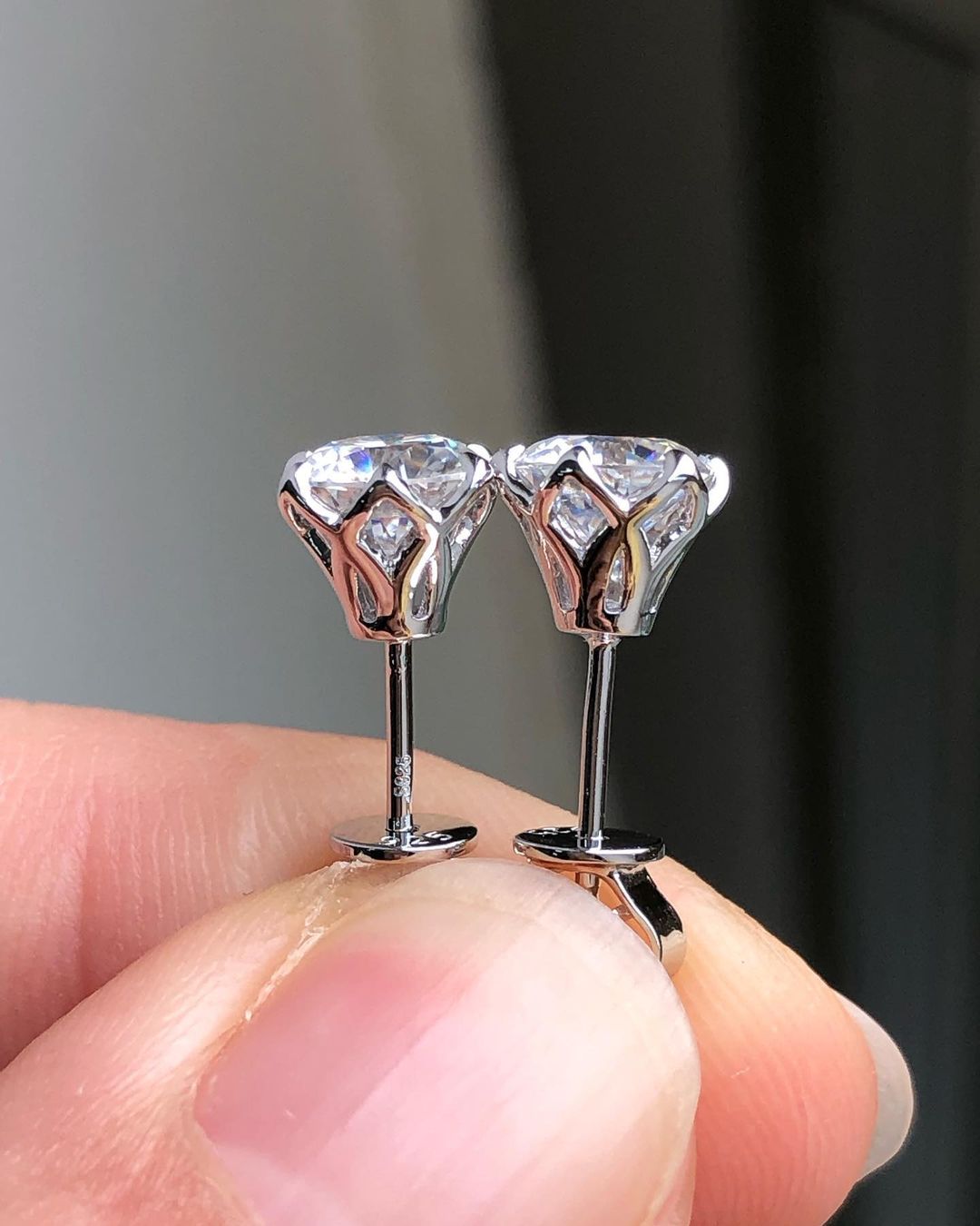 1.0 TCW Round Cut Moissanite Solitaire Stud Earrings