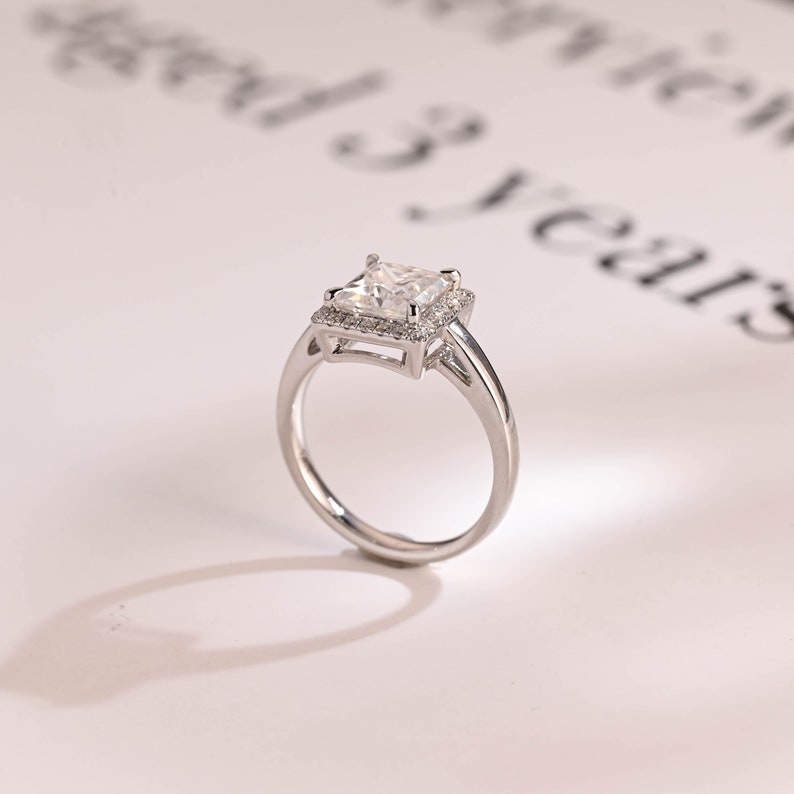 Stunning 1.0 - 2.0 CT Princess Moissanite Engagement Ring with Halo Design 5