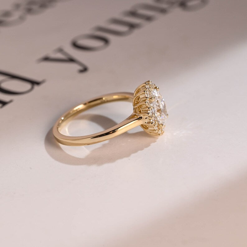Stunning 1.0 - 2.0 CT Oval Moissanite Engagement Ring with Halo Design 3