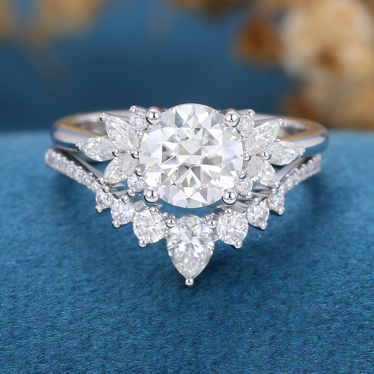 0.88 CT Round Shaped Moissanite Cluster Bridal Set