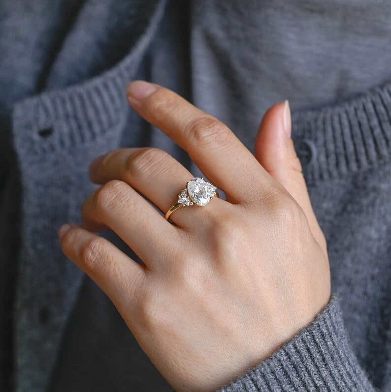 Stunning 1.0 - 2.0 CT Oval Moissanite Engagement Ring with Cluster Design 4