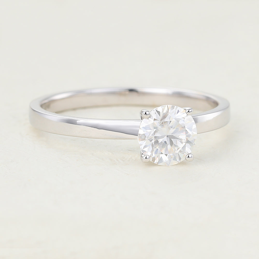 0.88 CT Round Shaped Moissanite Solitaire Engagement Ring