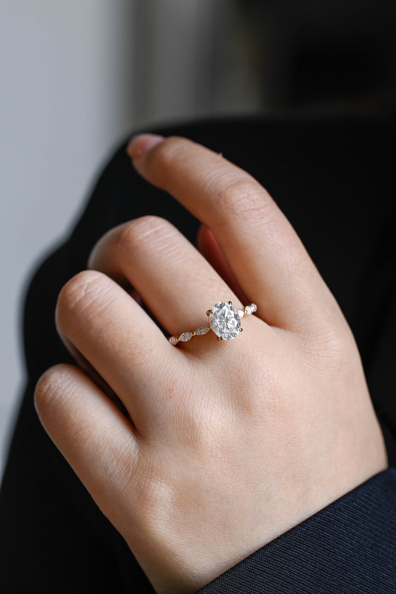 Stunning 1.0 - 2.0 CT Oval Moissanite Engagement Ring with Pave Design 6