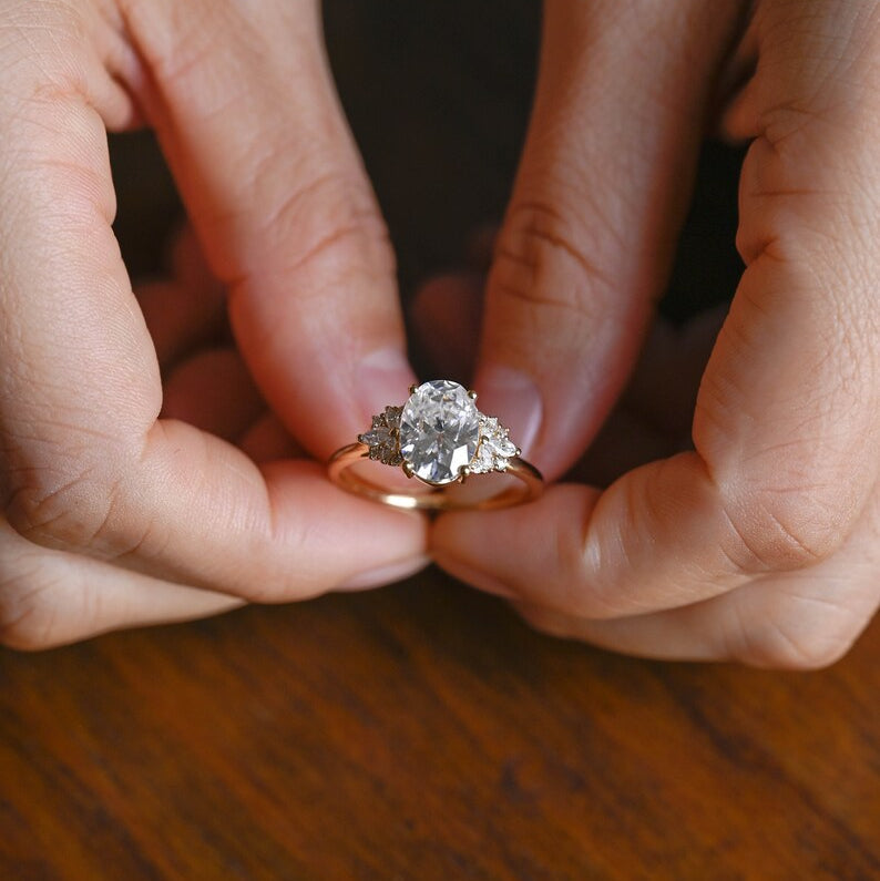 Stunning 1.0 - 2.0 CT Oval Moissanite Engagement Ring with Cluster Design 2