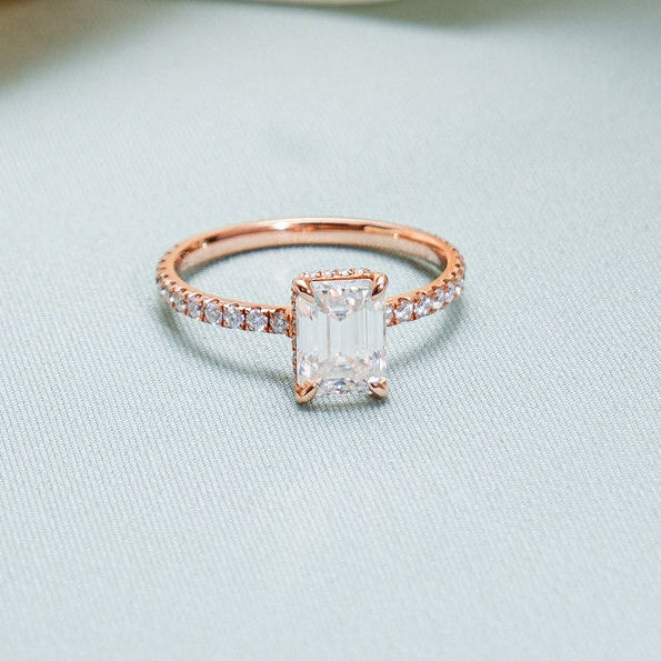 Stunning 1.0 - 2.0 CT Emerald Moissanite Engagement Ring With Hidden Halo Design 5
