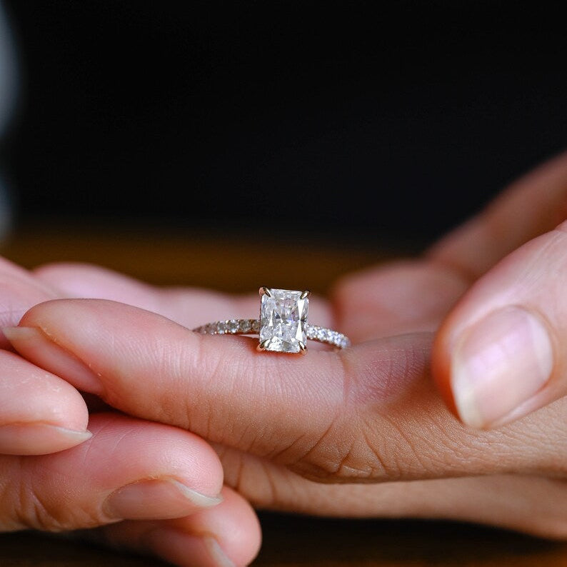 Stunning 1.0 - 2.0 CT Emerald Moissanite Engagement Ring With Hidden Halo & Pave Design 6