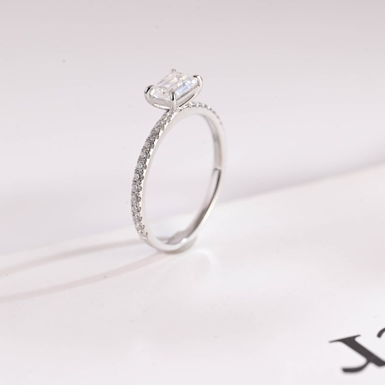 Stunning 0.5 - 1.5 CT Emerald Moissanite Engagement Ring with Pave Design 3