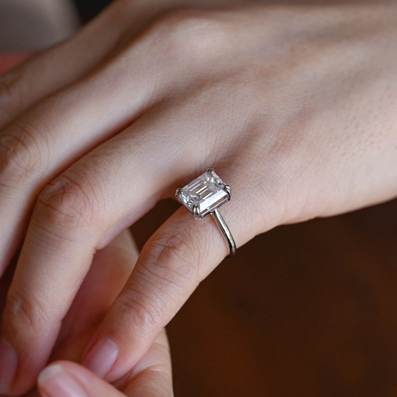 Stunning 1.0 - 2.0 CT Emerald Moissanite Engagement Ring With Cathedral Design 4