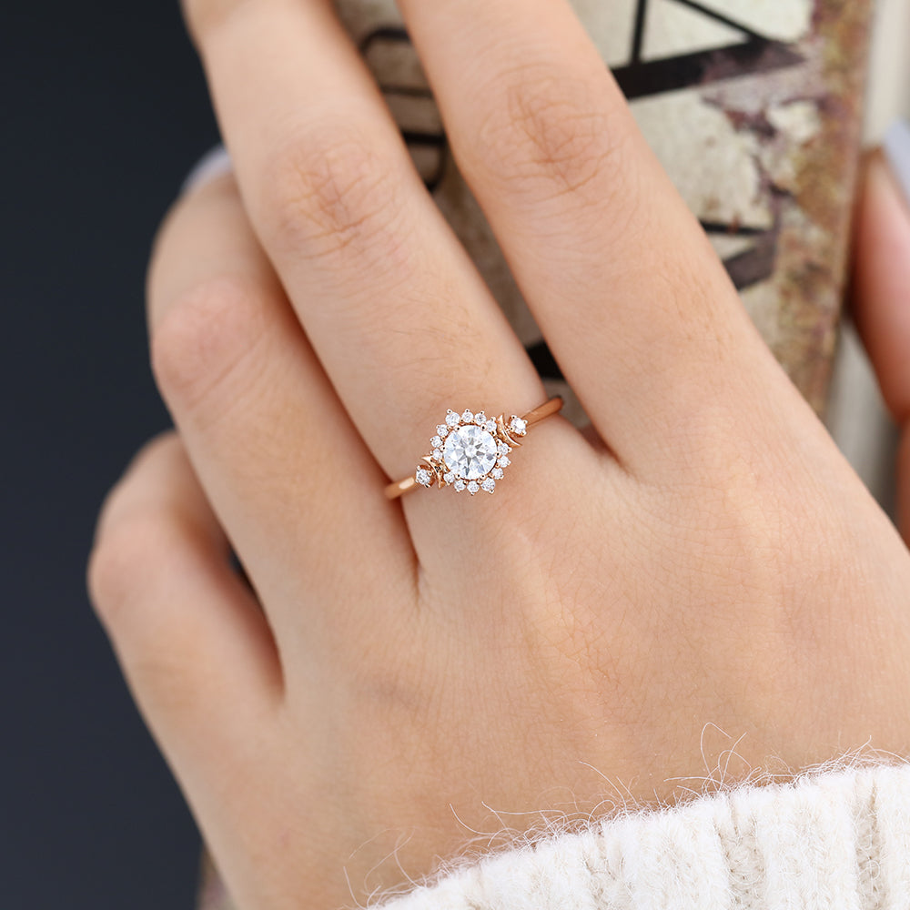 0.41 CT Round Shaped Moissanite Cluster Engagement Ring