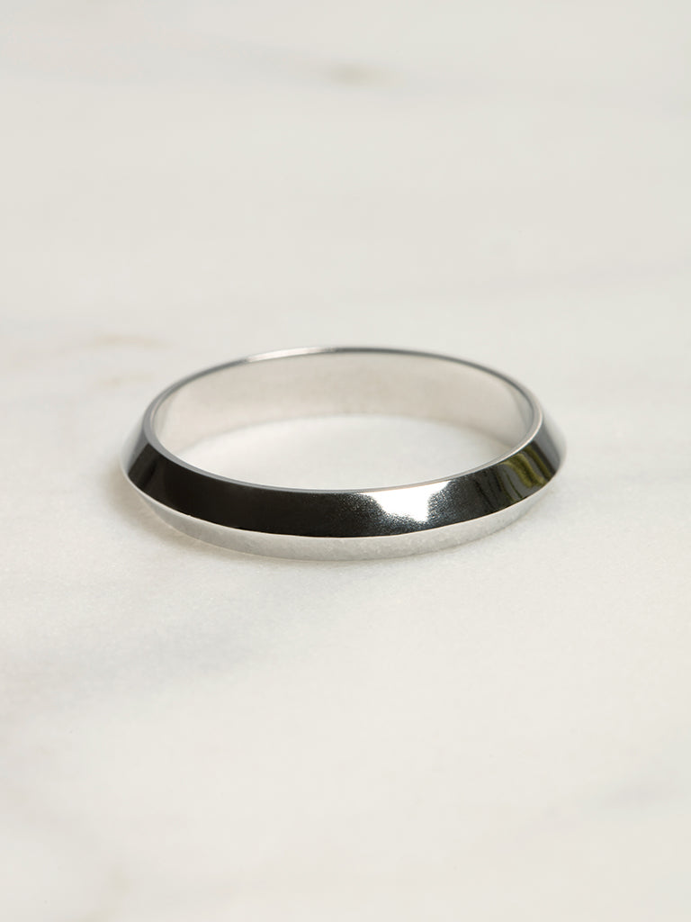 Polished Finish Classic Men's Wedding Band