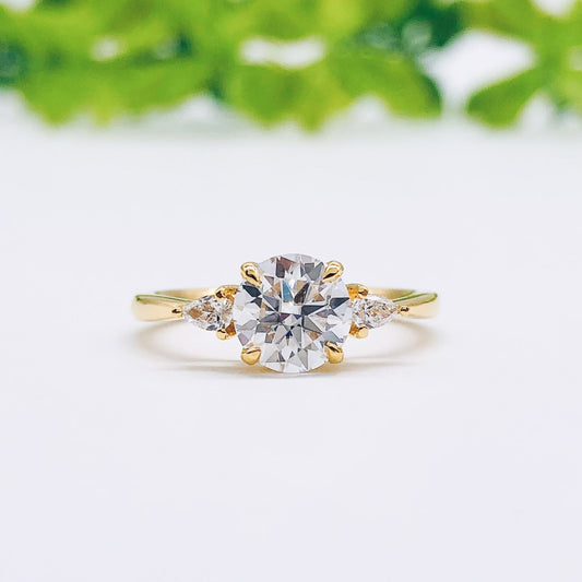 2.65 CT Round Three Stone Moissanite Engagement Ring