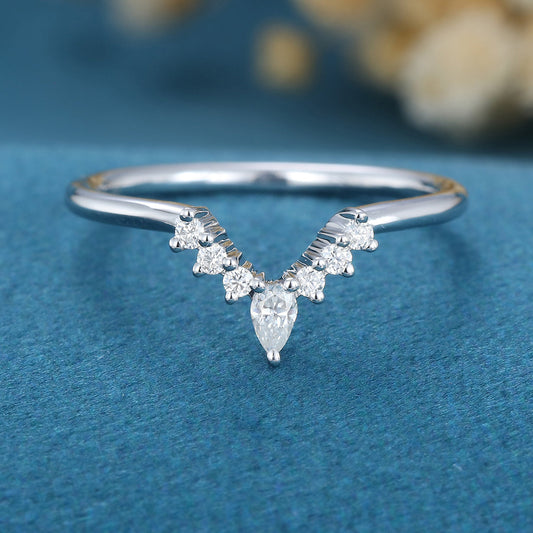 1.40 CT Pear & Round Shaped Moissanite Curved Wedding Band