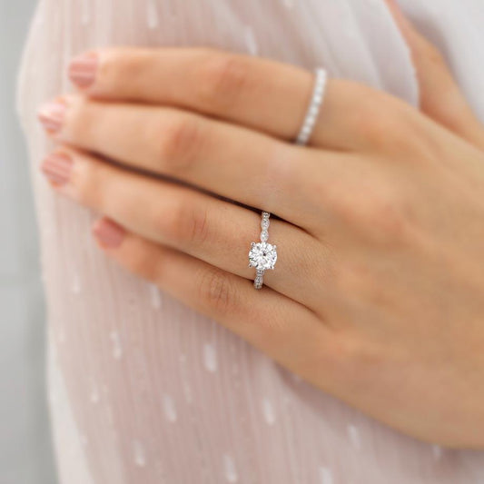 1.0 CT Round Shaped Moissanite Solitaire Engagement Ring