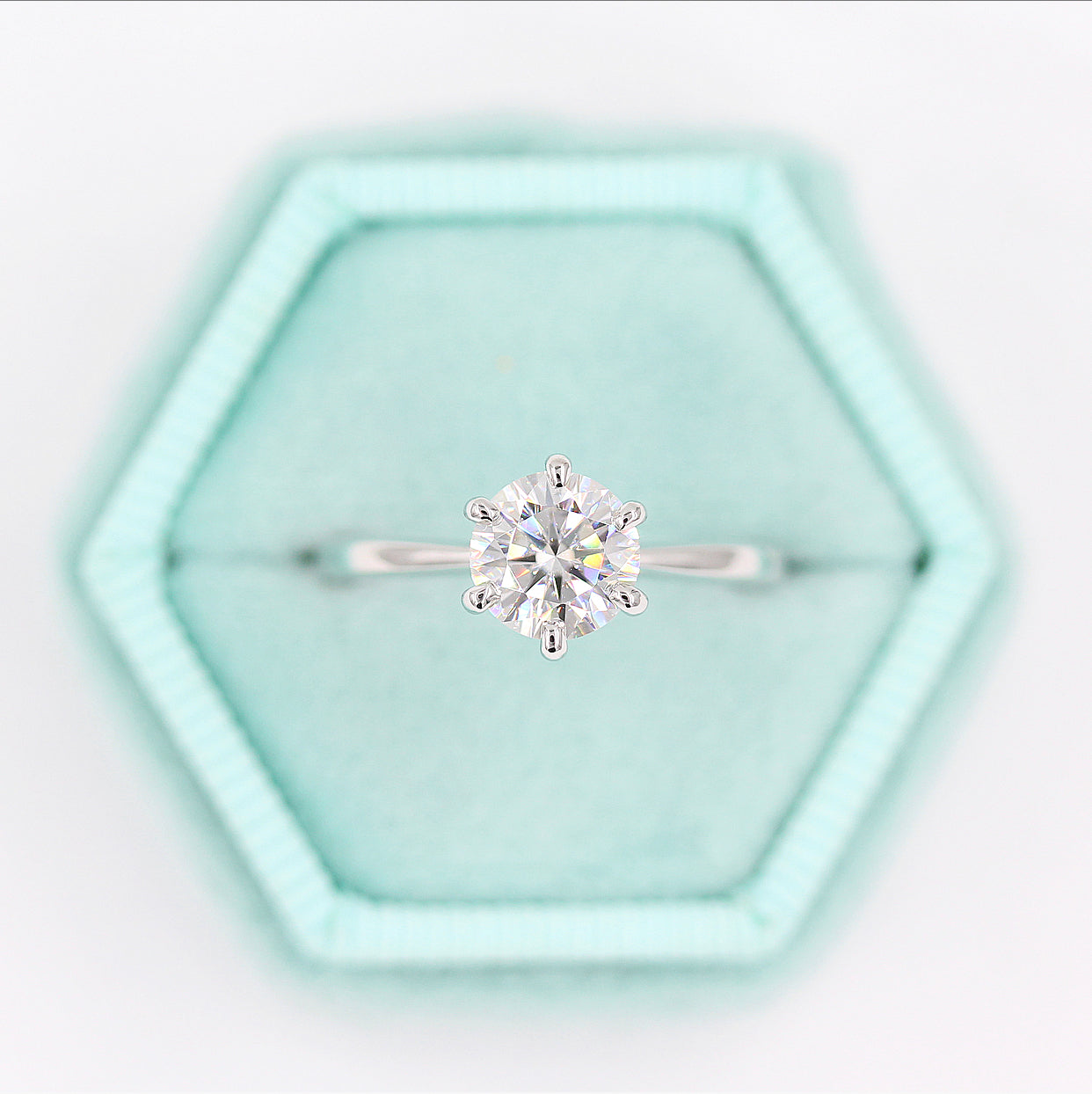 1.0 CT Round Cut Solitaire Moissanite Engagement Ring