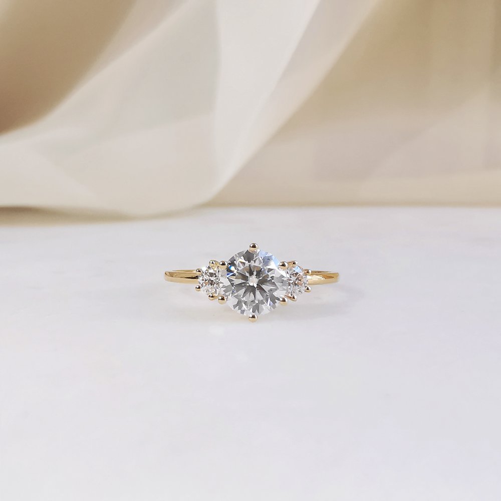 0.80 CT Round Shaped Moissanite 3 Stones Engagement Ring