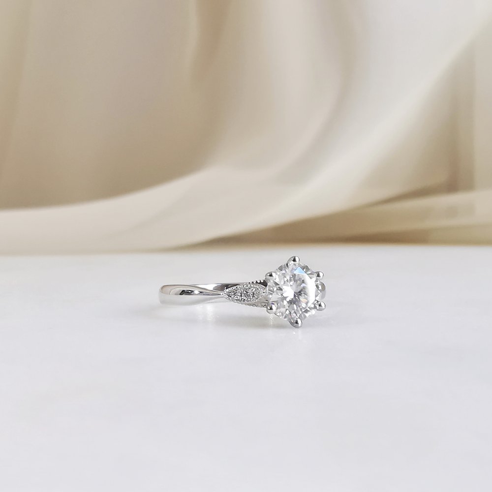 0.80 CT Round Shaped Moissanite Solitaire Engagement Ring