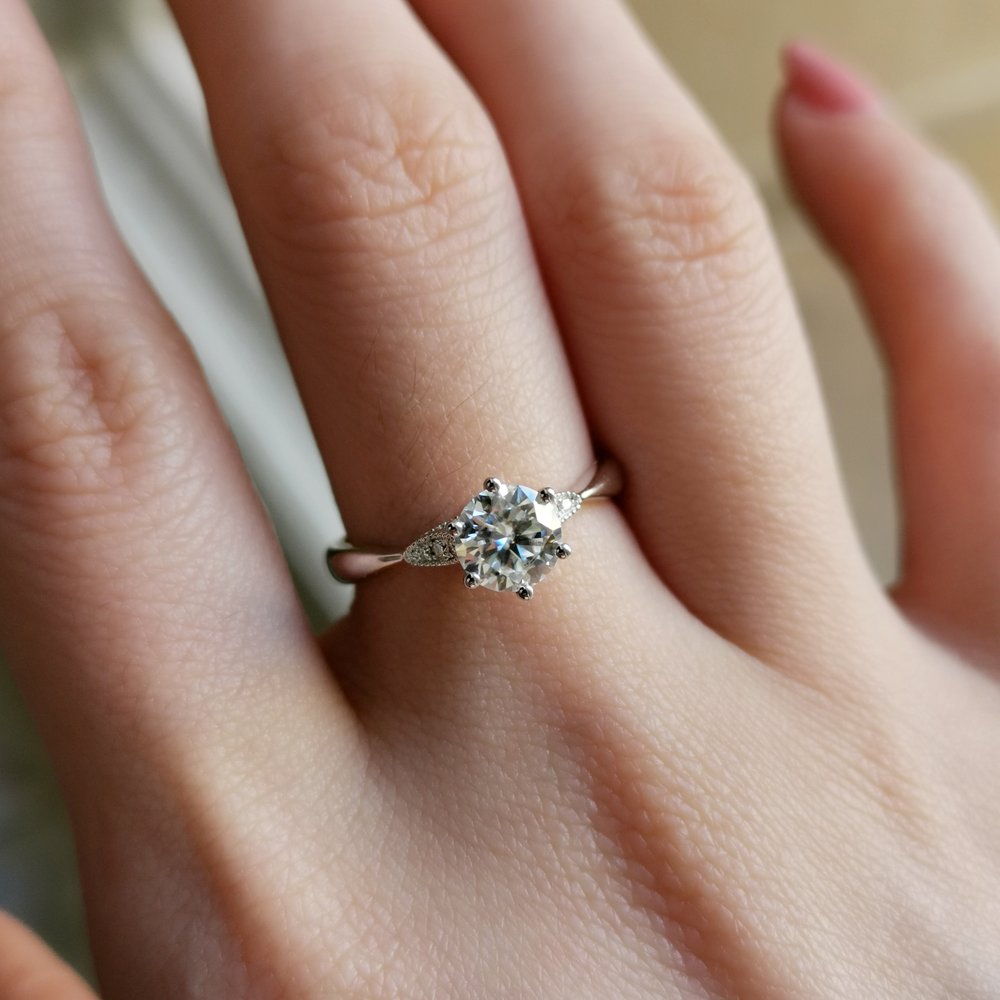 0.80 CT Round Shaped Moissanite Solitaire Engagement Ring