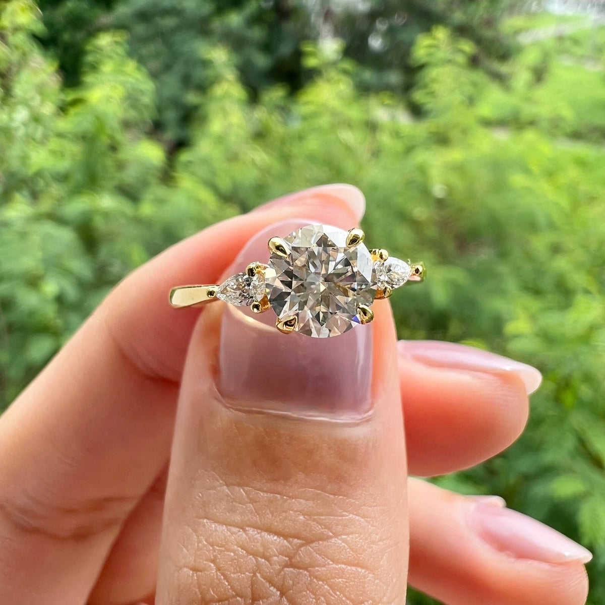 2.65 CT Round Three Stone Moissanite Engagement Ring