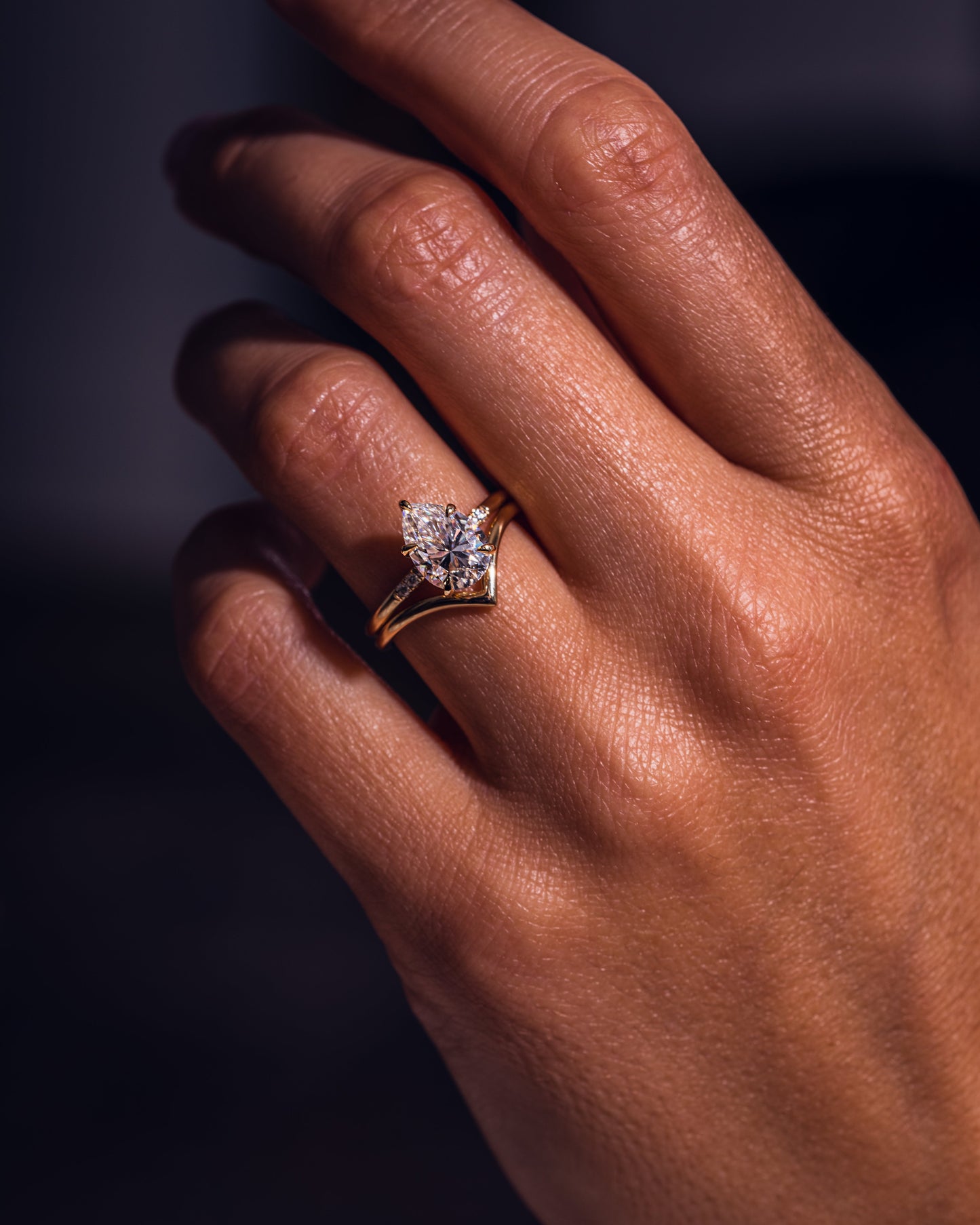 V-Shaped Classic Curved Wedding Band