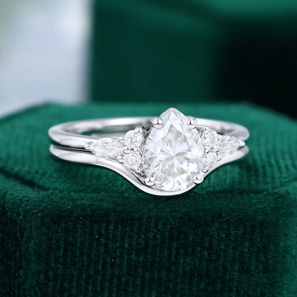 1.0 CT Pear Moissanite Cluster Bridal Ring Set