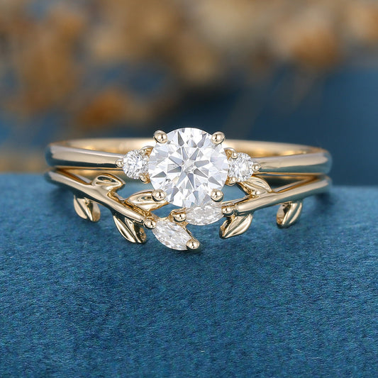 0.54 CT Round Shaped Moissanite Three Stone Bridal Set