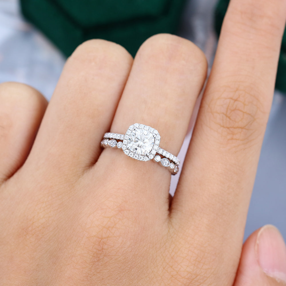 0.96 CT Cushion Moissanite Halo Bridal Ring Set