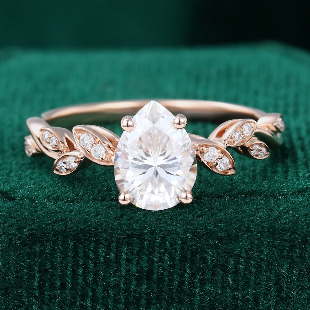 1.0 CT Pear Shaped Moissanite Vintage Engagement Ring