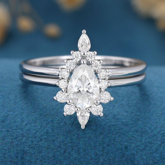 0.69 CT Pear Shaped Moissanite Halo Nature Inspired Bridal Set