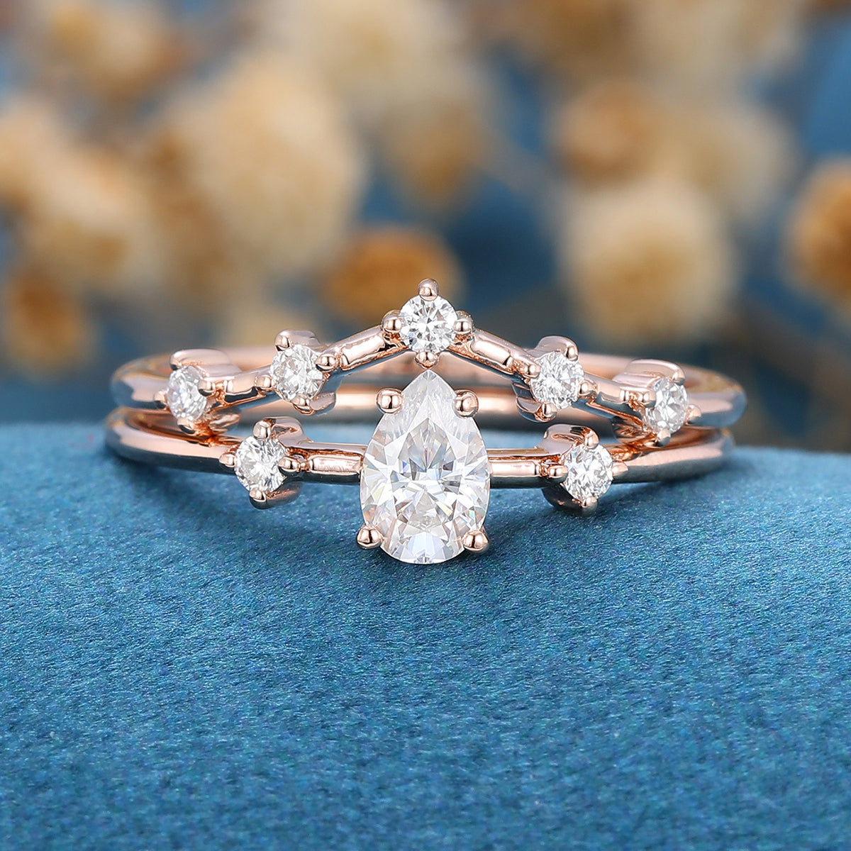 0.39 CT Pear Shaped Moissanite Solitaire Bridal Set