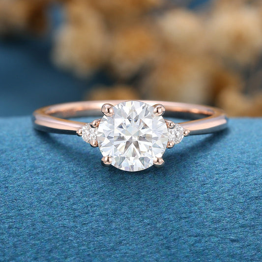 0.88 CT Round Shaped Moissanite Three Stones Engagement Ring