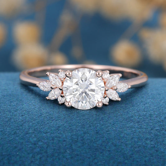 1.21 CT Round Shaped Moissanite Cluster Engagement Ring