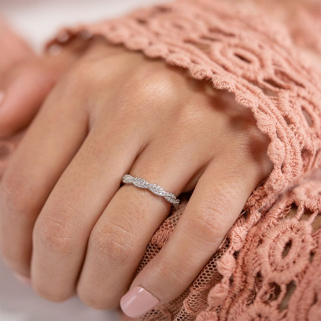 0.34 TCW Round Twisted Style Moissanite Wedding Band