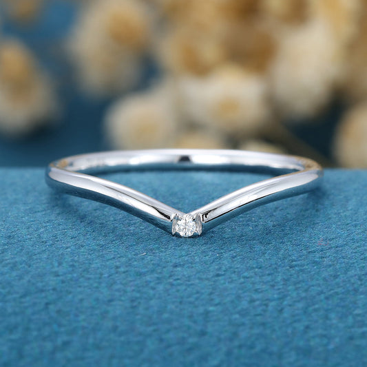 1.40 CT Round Shaped Moissanite Curved Wedding Band